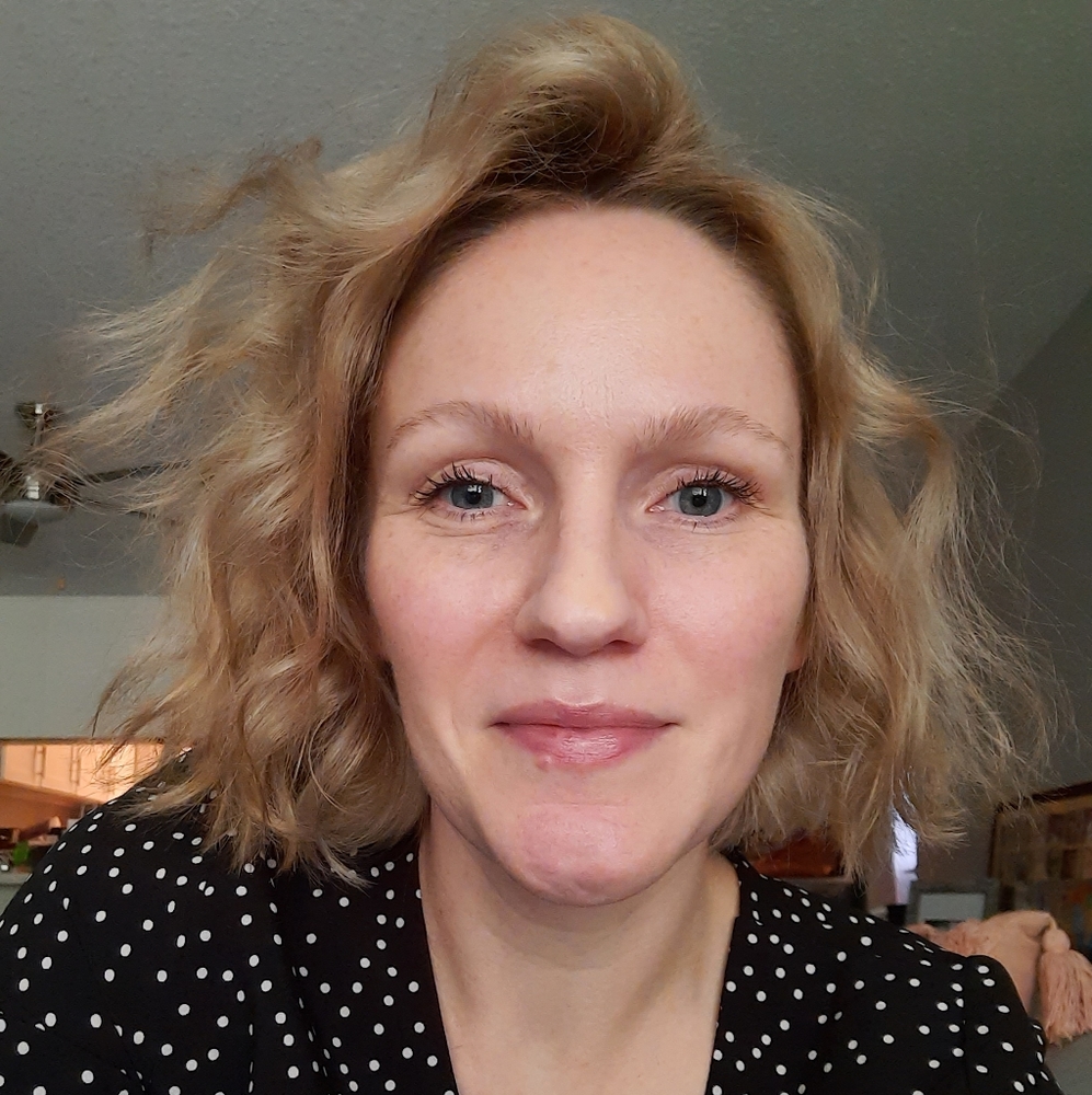 Meet your Posher, Joy